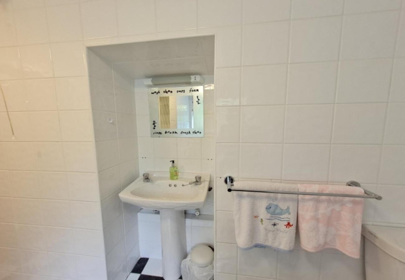 Cushatrough Claddaghduff Buitenkant foto